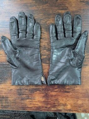 Fownes Ladies Leather Gloves, Cashmere Lined.